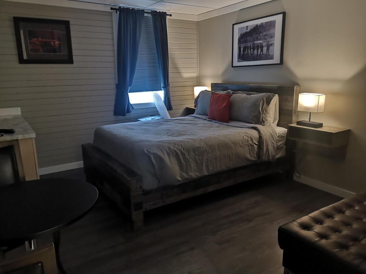 The Cache Hotel And Lodgings 戈尔登 外观 照片